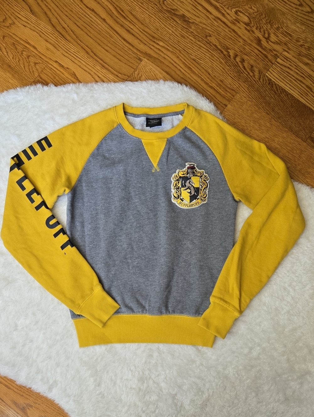 Harry Potter Hufflepuff Crewneck, Womens Extra Small